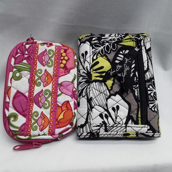 Vera Bradley wallet 😀😀😀 - Picture 4 of 5